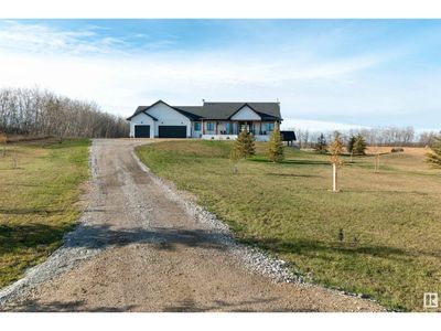 22111 Township Road 510, House other with 3 bedrooms, 4 bathrooms and null parking in Leduc County AB | Image 2