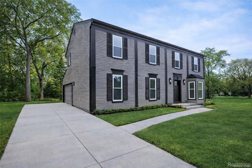 5590 Bayswater Rd, West Bloomfield, MI, 48322-1436 | Card Image