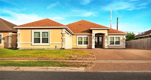 3813 Elvis Dr, Corpus Christi, TX, 78414-5627 | Card Image