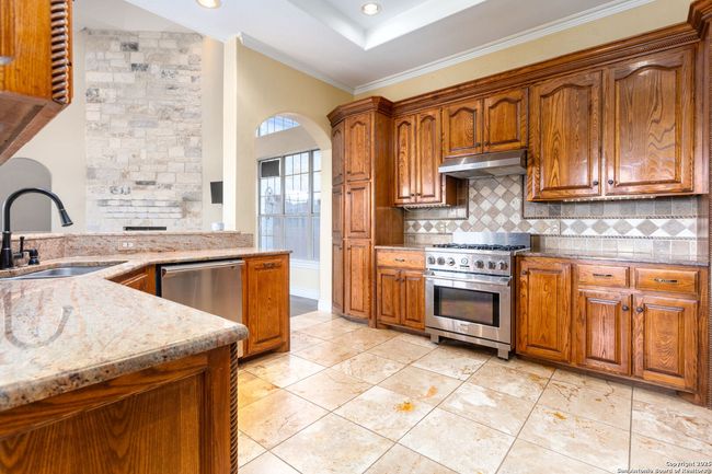 192 County Road 2812, House other with 5 bedrooms, 4 bathrooms and null parking in Mico TX | Image 13
