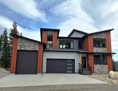39 Kananaskis Way, Coleman, AB, T0K0M0 | Card Image