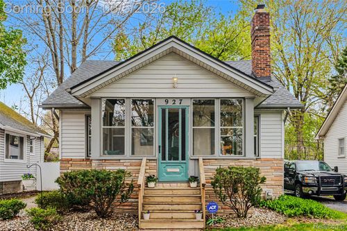 927 N Maple Ave, Royal Oak, MI, 48067-4802 | Card Image