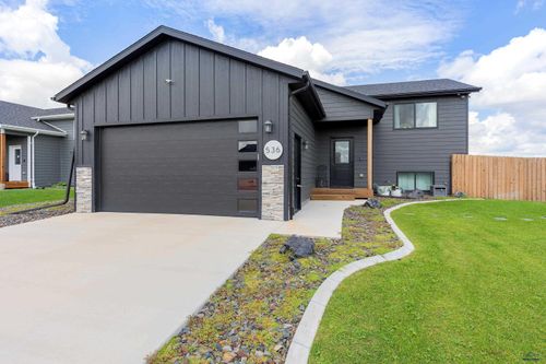 536 Bull Run Dr, Box Elder, SD, 57719-1804 | Card Image