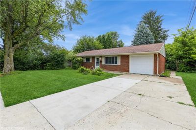 208 S San Bernardino Trail, House other with 3 bedrooms, 1 bathrooms and null parking in Union OH | Image 2