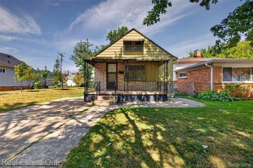 41 E Maxlow Ave, Hazel Park, MI, 48030-2233 | Card Image