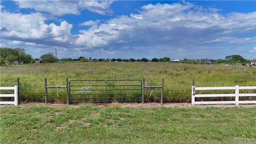 19220 Buck Fawn Dr, Edinburg, TX, 78542-4318 | Card Image