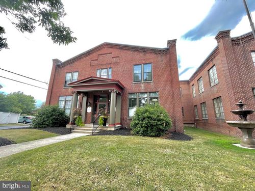 apt-2-302 York St, GETTYSBURG, PA, 17325-1939 | Card Image