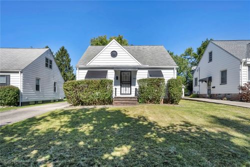 19915 Maple Heights Blvd, Maple Heights, OH, 44137-1814 | Card Image