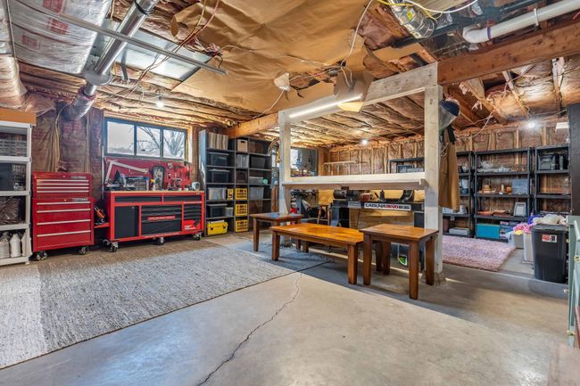 huge insulated workshop | Image 57