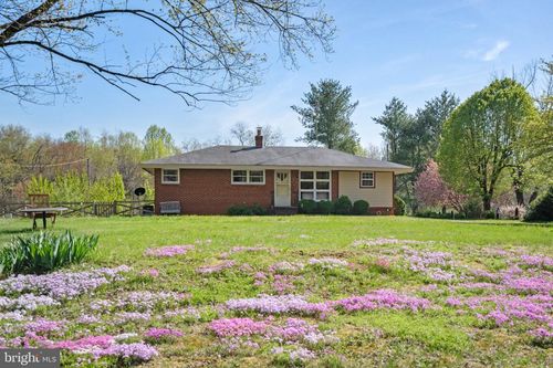 571 Richmond Rd, AMISSVILLE, VA, 20106-4336 | Card Image