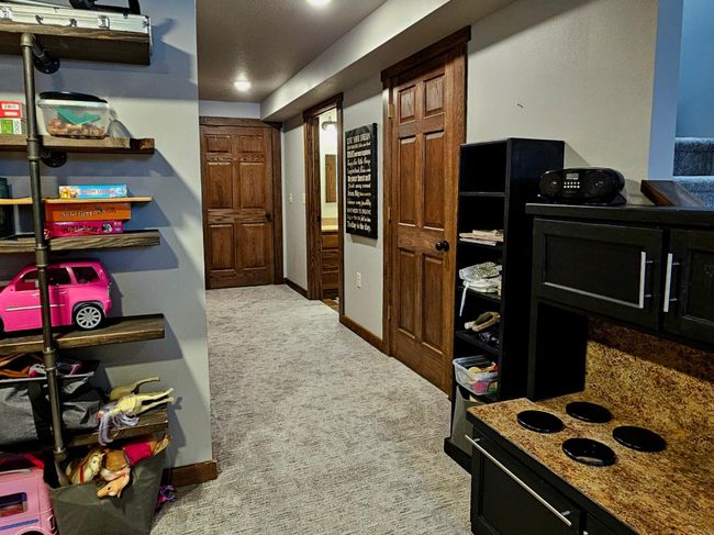 Hallway/Bedrooms | Image 31