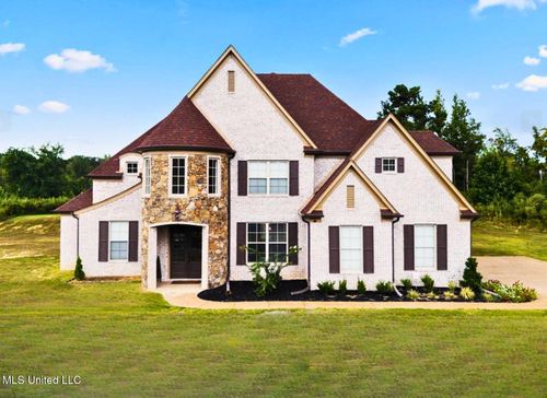 356 Poplar Ln, Holly Springs, MS, 38635-1004 | Card Image