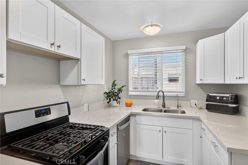 10-1057 E Appleton St, Long Beach, CA, 90802-3474 | Card Image