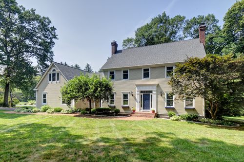 122 Greenwood Dr, South Windsor, CT, 06074-2910 | Card Image