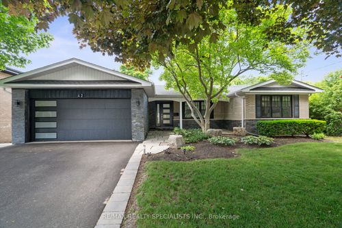 42 Heathview Ave, North York, ON, M2K2C1 | Card Image