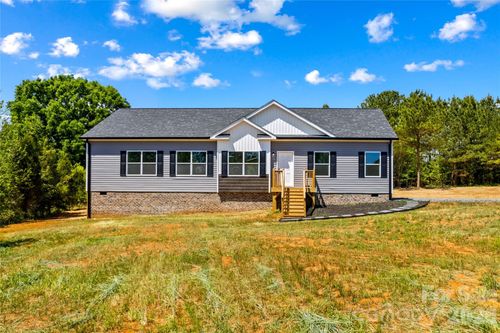 6016 Bridges St, Catawba, NC, 28609-9508 | Card Image