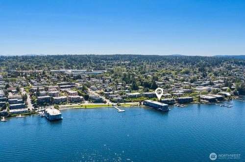 apt-301-733 Lake St S, Kirkland, WA, 98033-6445 | Card Image