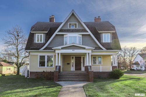 905 E 1st North St, Carlinville, IL, 62626-1520 | Card Image