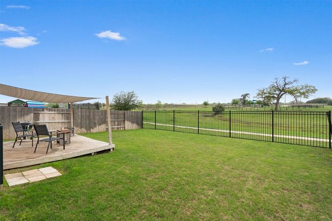 Greenbelt view with walking trails | Image 26