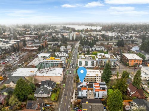 1014 B Ne 70th St, Seattle, WA, 98115 | Card Image