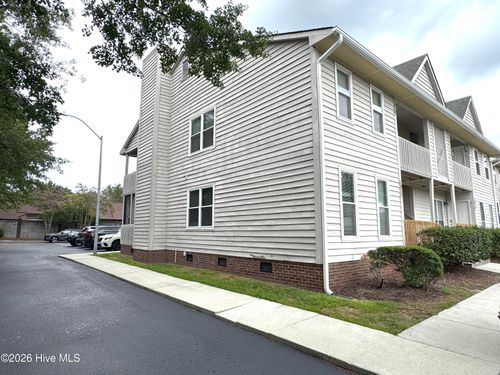 1811 Savannah Ct, Wilmington, NC, 28403-5382 | Card Image