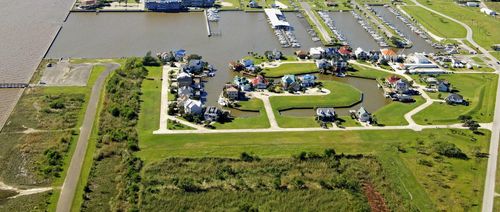 400 Island Way, Port Arthur, TX, 77640-6836 | Card Image