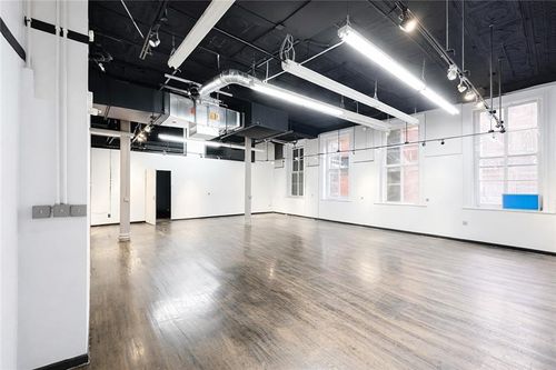 2-424 Broadway, New York, NY, 10013-5806 | Card Image