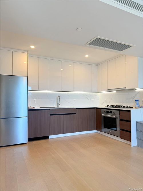 517-14449 Northern Blvd, New York, NY, 11354 | Card Image