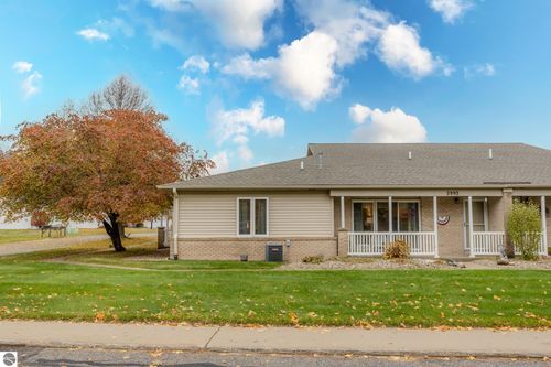 2993 Emerald Isle, Traverse City, MI, 49684-7111 | Card Image
