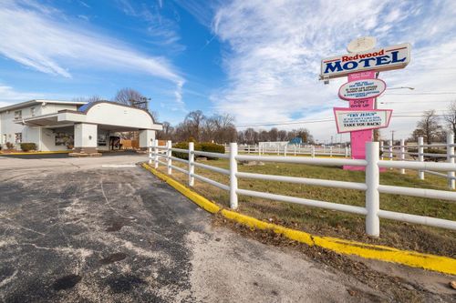 3811 W Chestnut Expressway, Springfield, MO, 65802 | Card Image