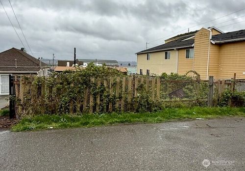 3122 Broadway, Everett, WA, 98201-4421 | Card Image