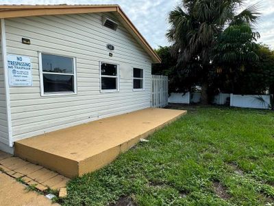 611 53rd Street, House other with 3 bedrooms, 2 bathrooms and null parking in West Palm Beach FL | Image 3