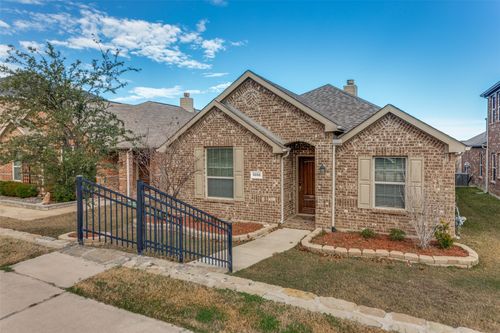 5856 Bindweed St, Fort Worth, TX, 76123-5032 | Card Image