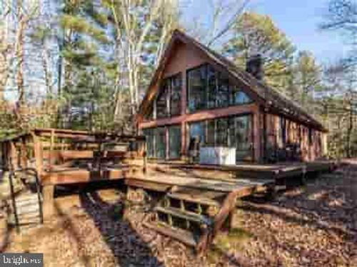 9 Pine Rd, MEDFORD, NJ, 08055-8155 | Card Image