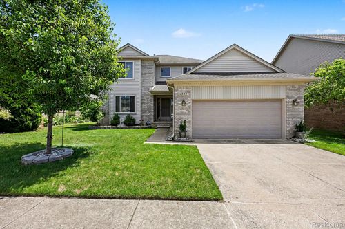 24535 Jason Dr, Flat Rock, MI, 48134-9183 | Card Image