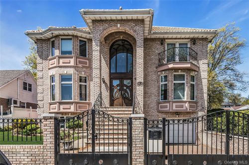 24925 Cullman Avenue, New York, NY, 11362 | Card Image