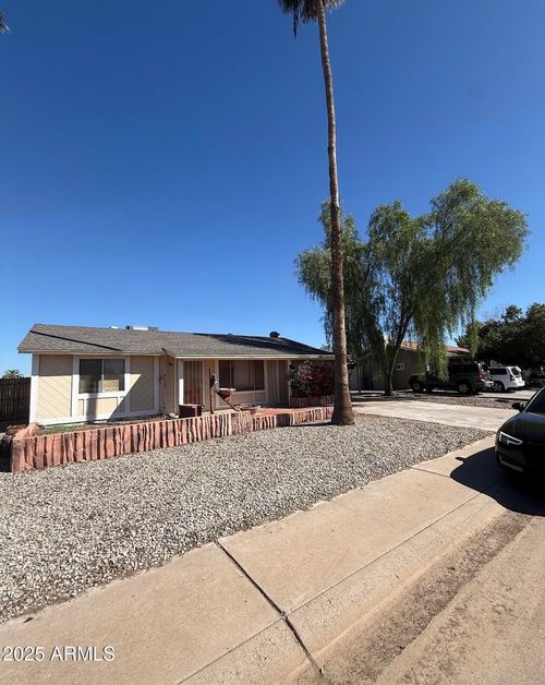 2615 N Yucca St, Chandler, AZ, 85224-2286 | Card Image