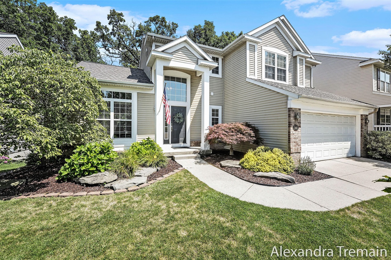 Running Brook Dr, Grand Rapids, MI 49512