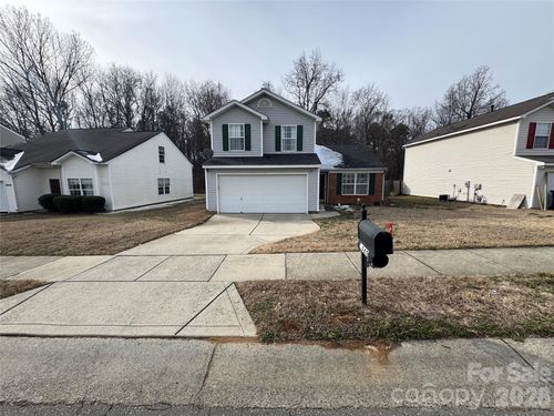 6243 Day Lilly Ln, Charlotte, NC, 28216-8841 | Card Image