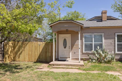 883 Cedar St, Abilene, TX, 79601-4107 | Card Image