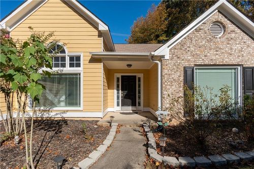 727 Eight Point Ct, Suwanee, GA, 30024-2635 | Card Image