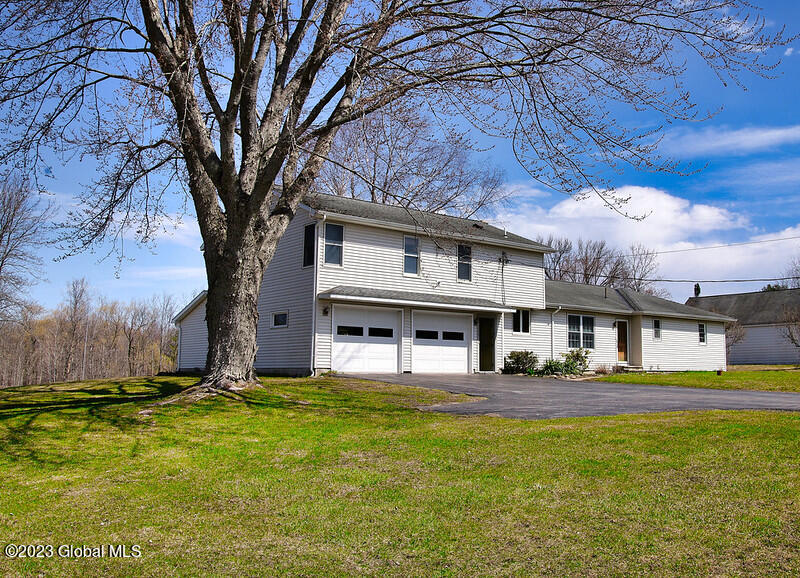 Voorhees Rd, Amsterdam, NY 12010