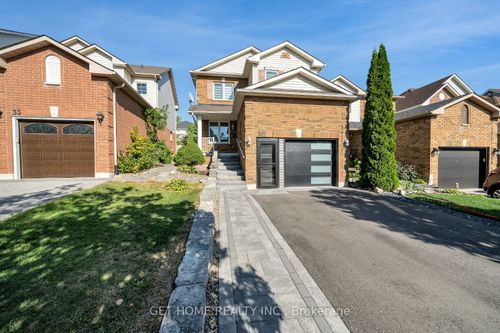 b-39 Cornish Dr, Courtice, ON, L1E3E3 | Card Image