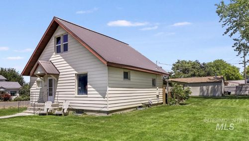 311 2nd St W, Hansen, ID, 83334-4911 | Card Image