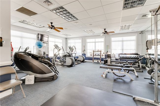 Cardio and weight lifting machines | Image 46