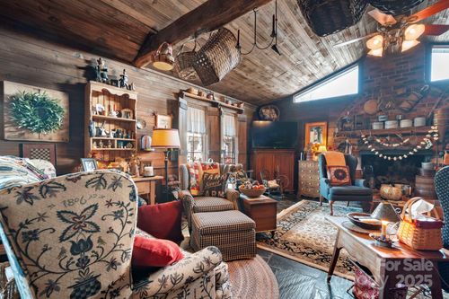 901 Union St, Maiden, NC, 28650-1530 | Card Image