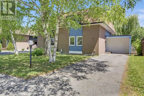 145 Penfield Dr, Kanata, ON, K2K1M4 | Card Image