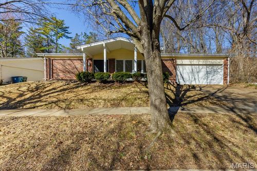 5489 Limerick Dr, Saint Louis, MO, 63128-3813 | Card Image