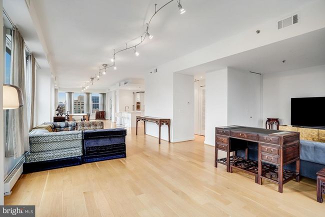 APT-900 - 675 E St Nw, Condo with 2 bedrooms, 4 bathrooms and null parking in WASHINGTON DC | Image 15