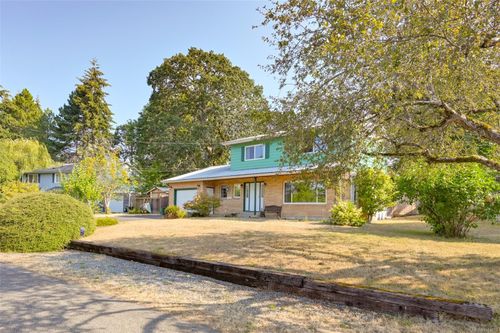 5847 Sycamore St, Duncan, BC, V9L3E3 | Card Image